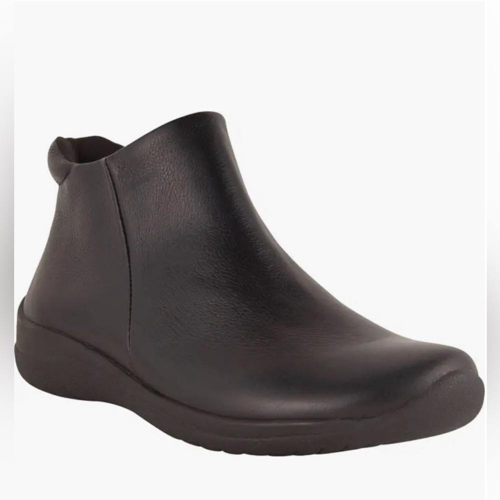 David Tate Sportito Leather Waterproof Black Bootie Women’s Size 8